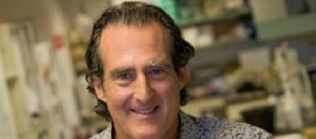 Craig Mello venceu o Prémio Nobel em 2006 Craig Mello venceu o Prémio Nobel em 2006