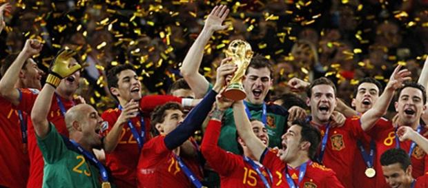 España, campeona del mundo y tricampeona de Europa España, campeona del mundo y tricampeona de Europa