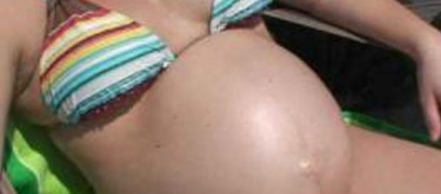 Grávida de 9 meses se surpreendeu com bebê... Grávida de 9 meses se surpreendeu com bebê...