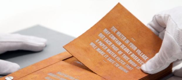 Libro que potabiliza el agua, Drinkable Book Libro que potabiliza el agua, Drinkable Book