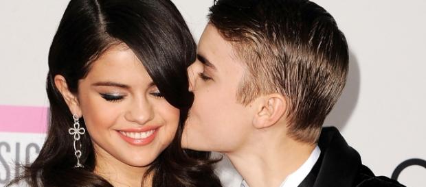 O casal Jelena separou-se no ano passado. O casal Jelena separou-se no ano passado.