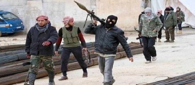U.S weapons fall in the hands of Islamic militants U.S weapons fall in the hands of Islamic militants