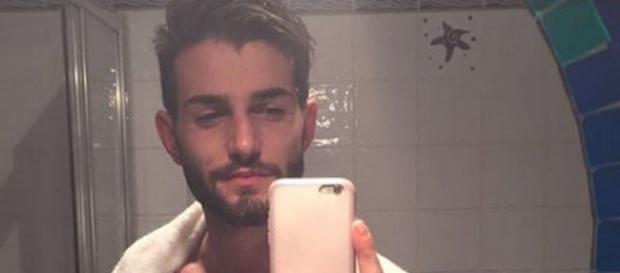 Andrea, e la sua nuova vita senza Valentina Andrea, e la sua nuova vita senza Valentina