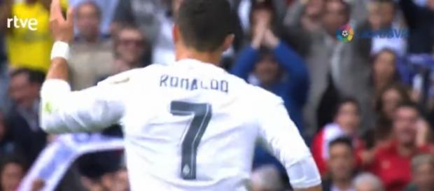 Cristiano Ronaldo celebrando el segundo gol Cristiano Ronaldo celebrando el segundo gol