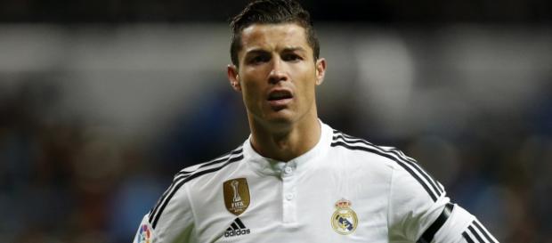 Cristiano Ronaldo perde a cabeça em jogo Cristiano Ronaldo perde a cabeça em jogo
