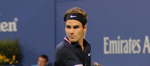 Federer durante un lance del juego Federer durante un lance del juego