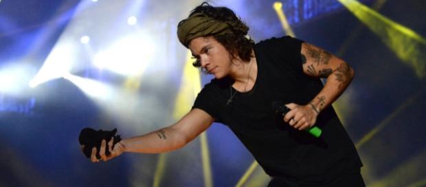 Harry Styles deixou mensagem especial para os fãs. Harry Styles deixou mensagem especial para os fãs.