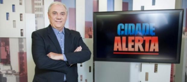 Marcelo Rezende não sabe que perderá uma hora Marcelo Rezende não sabe que perderá uma hora