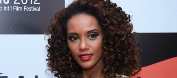Taís Araújo é vítima de racismo Taís Araújo é vítima de racismo