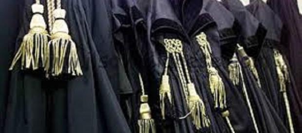 La corte dichiara legittimi gli atti dei dirigenti La corte dichiara legittimi gli atti dei dirigenti