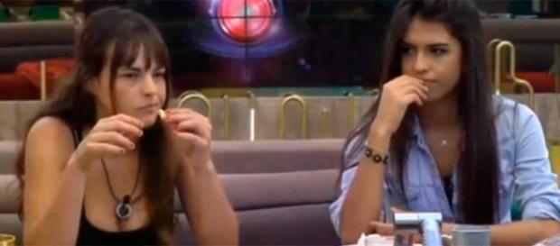 Marta y Sofía intentar enfermar a Raquel Marta y Sofía intentar enfermar a Raquel