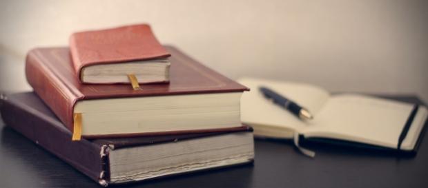 Vagas para revisores e outros cargos Vagas para revisores e outros cargos