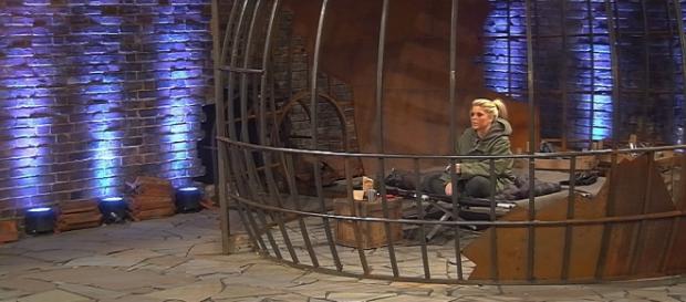 Big Brother: Sharon im Strafbereich. Big Brother: Sharon im Strafbereich.