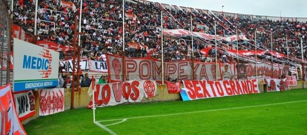 El partido se disputó en el estadio de Huracán El partido se disputó en el estadio de Huracán