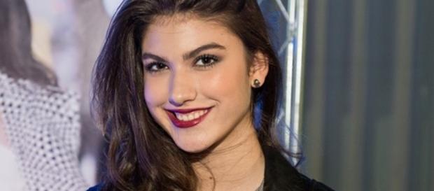 Giovanna Grigio é Gerusa em 'Êta Mundo Bom' Giovanna Grigio é Gerusa em 'Êta Mundo Bom'