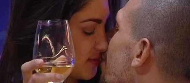 Il bacio tra Federica e Livio. Il bacio tra Federica e Livio.