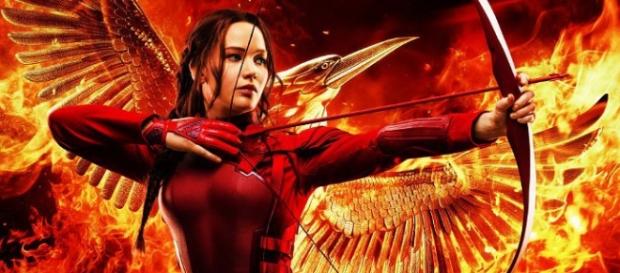 J-Law dá vida a Katniss Everdeen uma última vez. J-Law dá vida a Katniss Everdeen uma última vez.