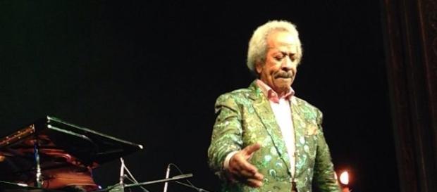 Toussaint en el teatro Lara (Madrid) Toussaint en el teatro Lara (Madrid)