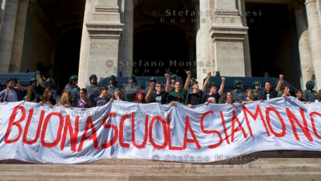 Docenti precari TFA protestano per il ruolo