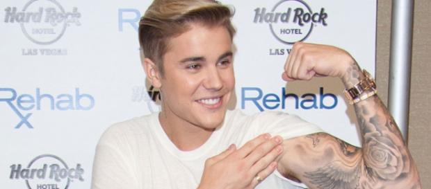 Justin Bieber tem aparecido em muitas revistas. Justin Bieber tem aparecido em muitas revistas.