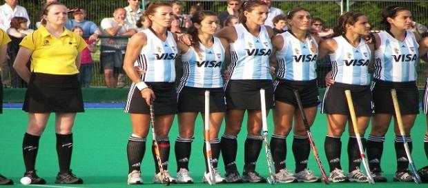 Luciana Aymar junto a sus compañeras, Las Leonas Luciana Aymar junto a sus compañeras, Las Leonas