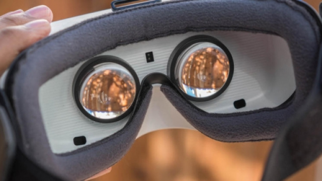 Samsung Gear VR già sold out negli USA
