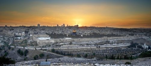 Un'immagine della Palestina al tramonto.