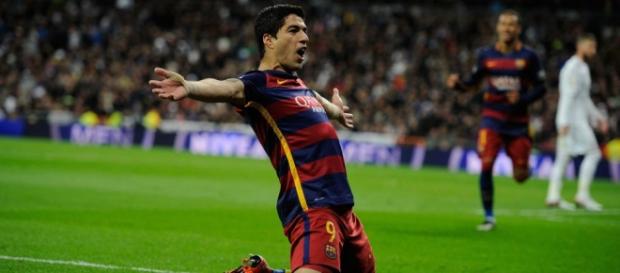 El "pistolero" del gol Luis Suárez El "pistolero" del gol Luis Suárez