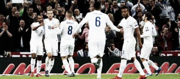 Los jugadores de Inglaterra, celebrando un gol Los jugadores de Inglaterra, celebrando un gol