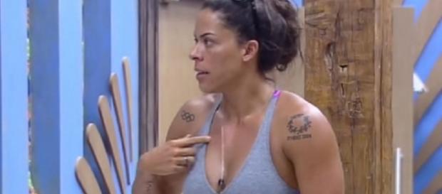 Rebeca Gusmão tenta o suicídio. Rebeca Gusmão tenta o suicídio.