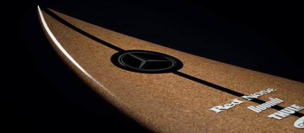 Surfista realça características das novas pranchas Surfista realça características das novas pranchas