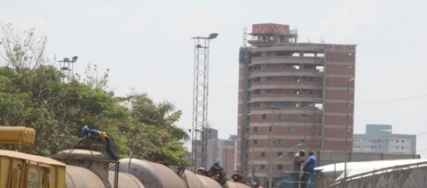 Água chegou contaminada por querosene Água chegou contaminada por querosene
