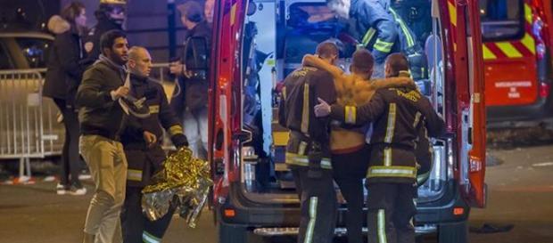 Heridos afuera del Estadio de Francia - EFE Heridos afuera del Estadio de Francia - EFE