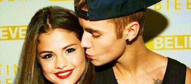 Justin Bieber sente falta de Selena Gomez. Justin Bieber sente falta de Selena Gomez.