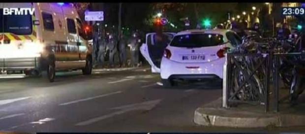 Parigi sotto attacco: decine di morti Parigi sotto attacco: decine di morti