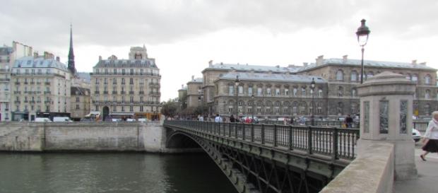 Paris, France. Pixabay commons Paris, France. Pixabay commons