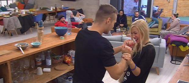 Big Brother-Bewohner Christian und Natascha. Big Brother-Bewohner Christian und Natascha.