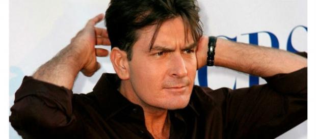 Charlie Sheen estaria com AIDS Charlie Sheen estaria com AIDS
