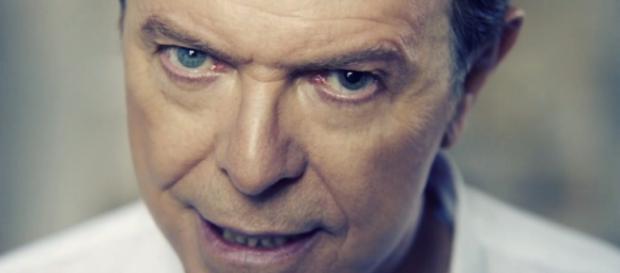 David Bowie presenta Blackstar con un nuevo video David Bowie presenta Blackstar con un nuevo video