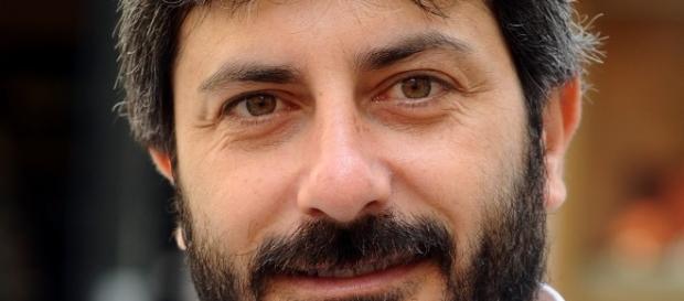 Il parlamentare M5 Stelle, Roberto Fico Il parlamentare M5 Stelle, Roberto Fico