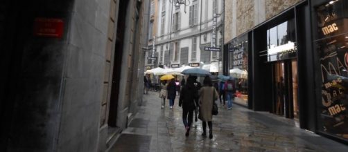 Calo nei locali di Milano per i fatti di Parigi