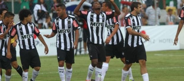 Jogadores do Atlético comemorando mais um gol Jogadores do Atlético comemorando mais um gol