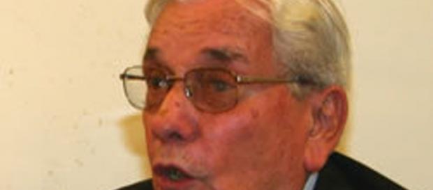 Mario Cervi, uno dei signori del giornalismo Mario Cervi, uno dei signori del giornalismo