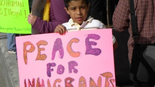 Il dramma dei migranti e nuovi allarmi dopo Parigi