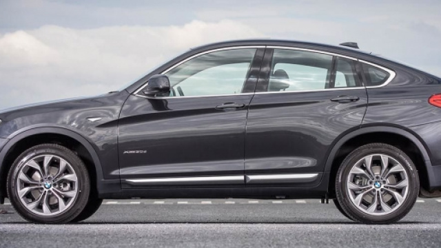 la nuova arrivata in casa BMW grigia