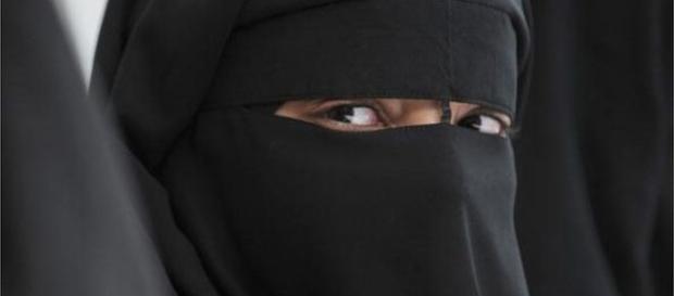 Divieto di usare il burqa in Senegal Divieto di usare il burqa in Senegal