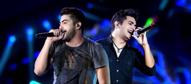 Henrique e Juliano é sucesso no Youtube Henrique e Juliano é sucesso no Youtube