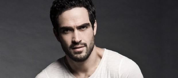 Alfonso Herrera atualmente está em 'Sense8' Alfonso Herrera atualmente está em 'Sense8'