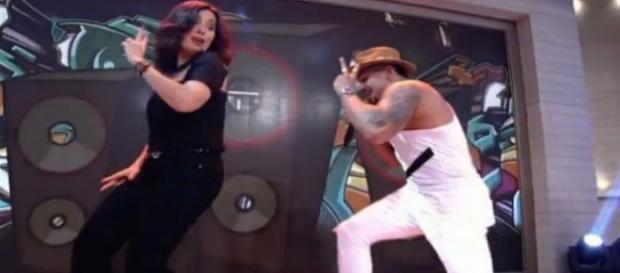 Fátima Bernardes dançando funk com Naldo Fátima Bernardes dançando funk com Naldo