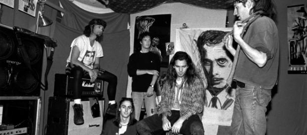 Formação original do Pearl Jam, em 1991 Formação original do Pearl Jam, em 1991